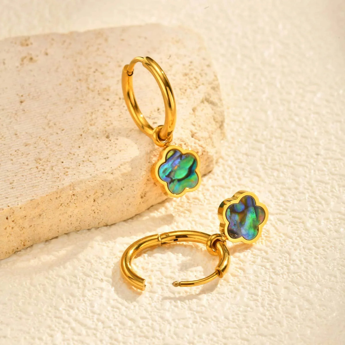 Aurora Light Clover Earrings